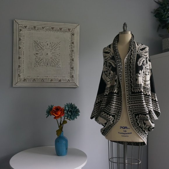 Romeo + Juliet Couture Blk/Wt Open cardigan, S - Picture 10 of 10